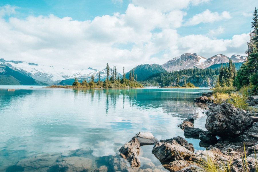 hiking garibaldi lake