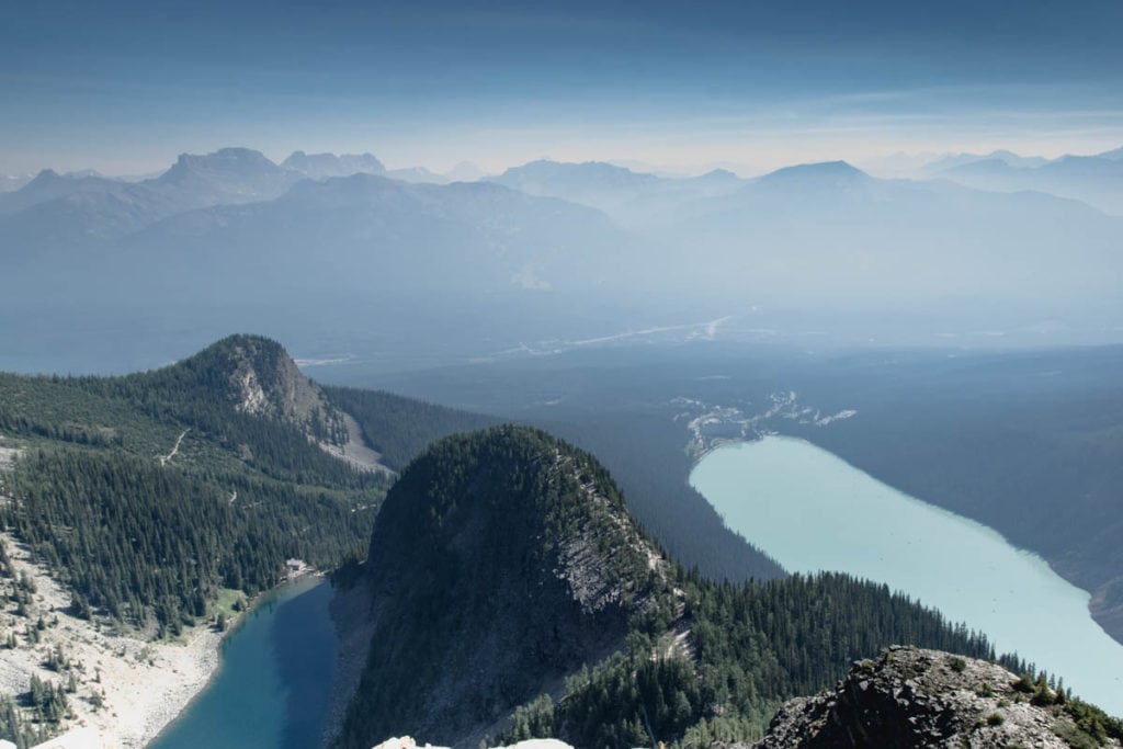 devils thumb hike summit view in lake louise