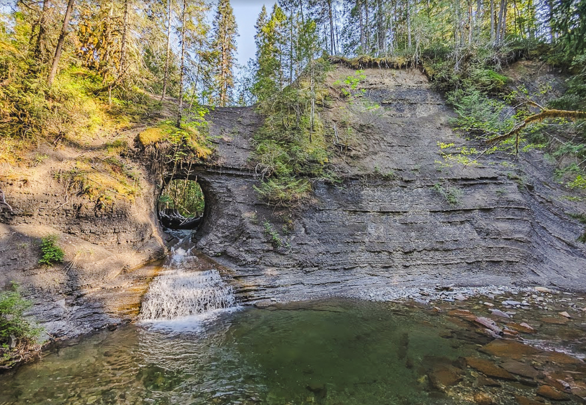 hole in the wall port alberni bc