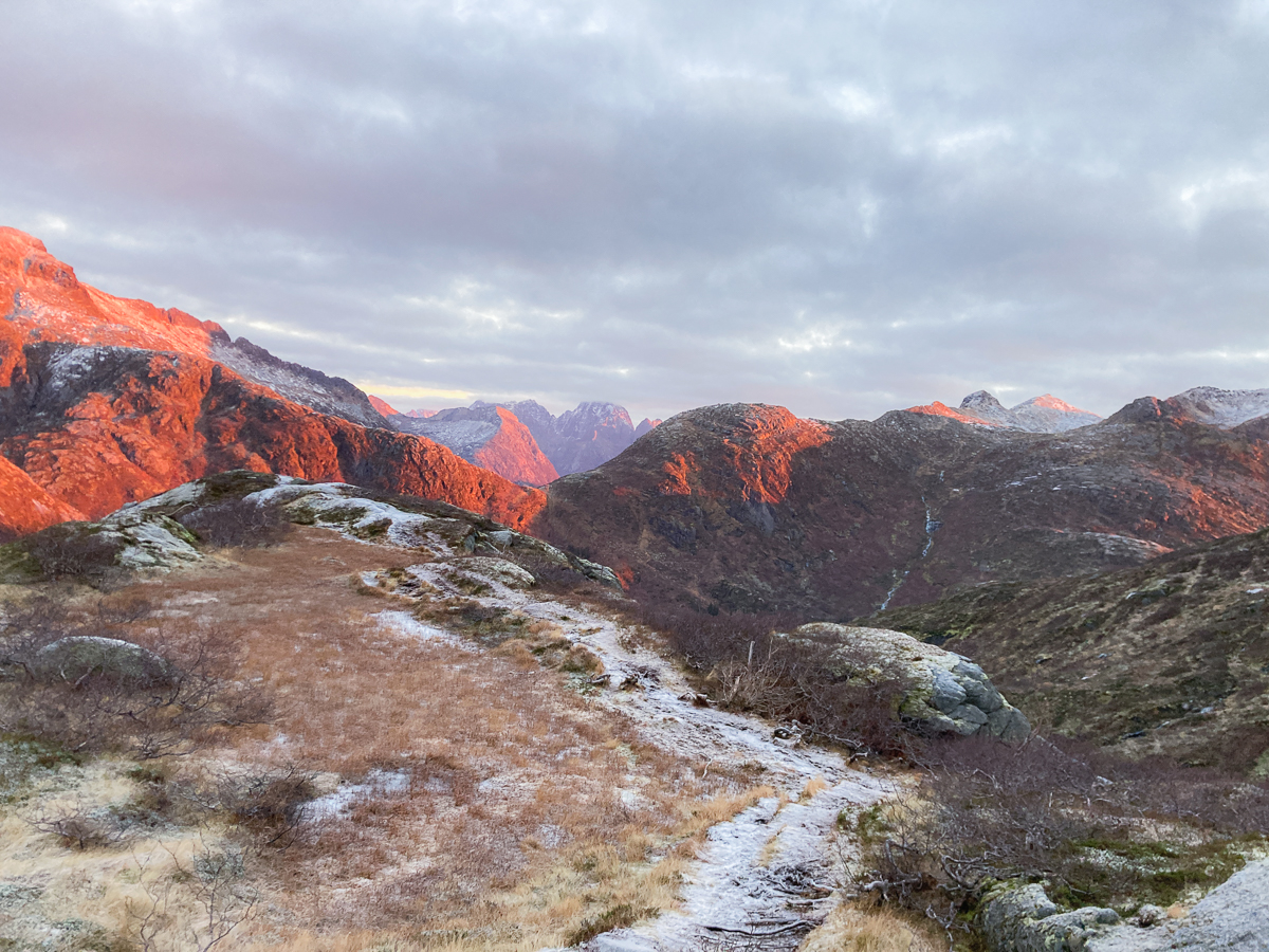 dnt nøkksætra hike svolvær
