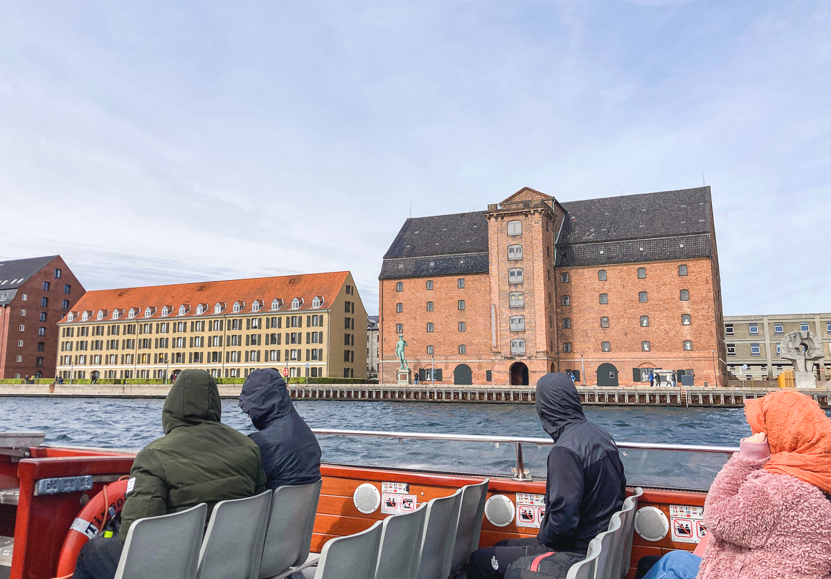 nyhavn canal cruise copenhagen